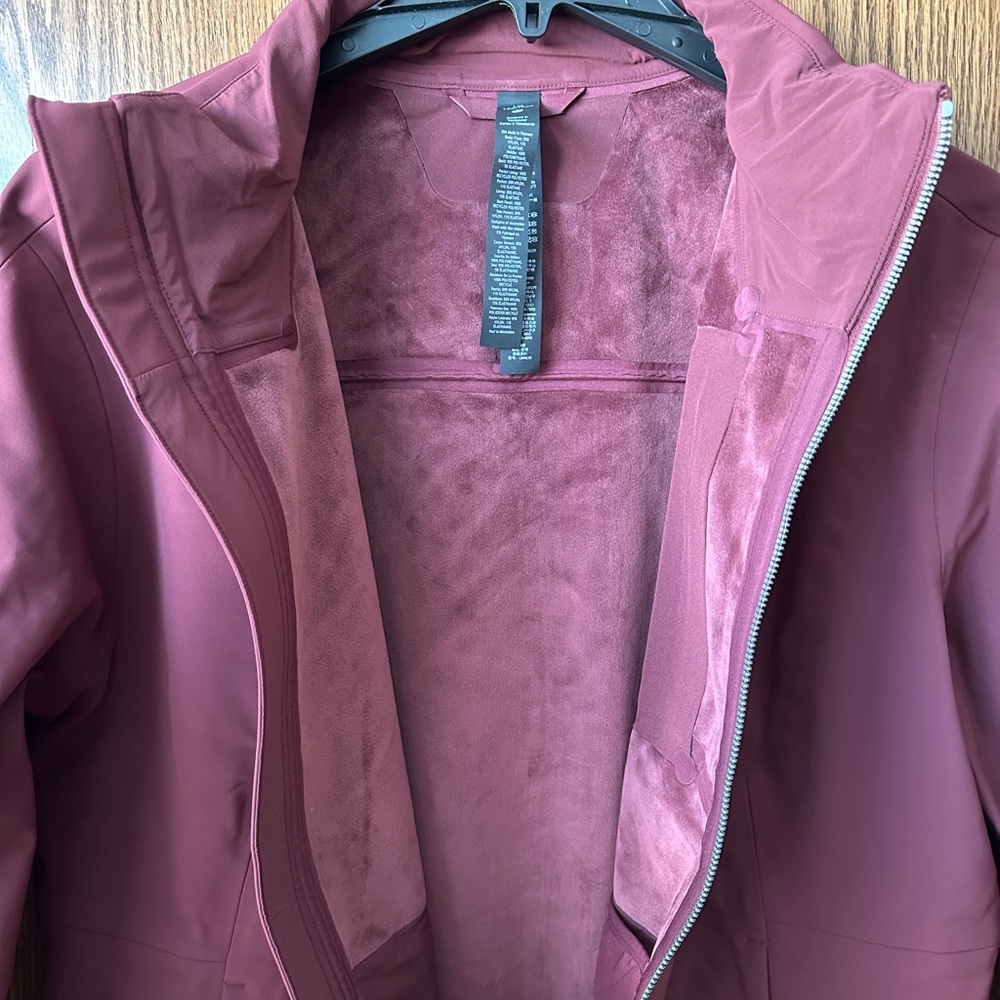 Men’s lululemon Cross Chill Relaxed-Fit Jacket Red-Merlot Jacket - Large - Picture 5 of 13